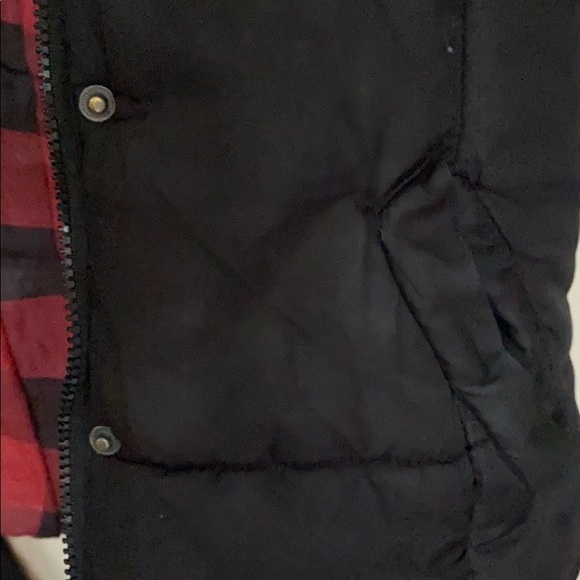 Black vest with hood - Picture 5 of 5